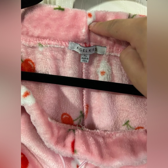 ❤️‍🔥Angel Kiss Pink Cherry Lounge Pants - Picture 3 of 4